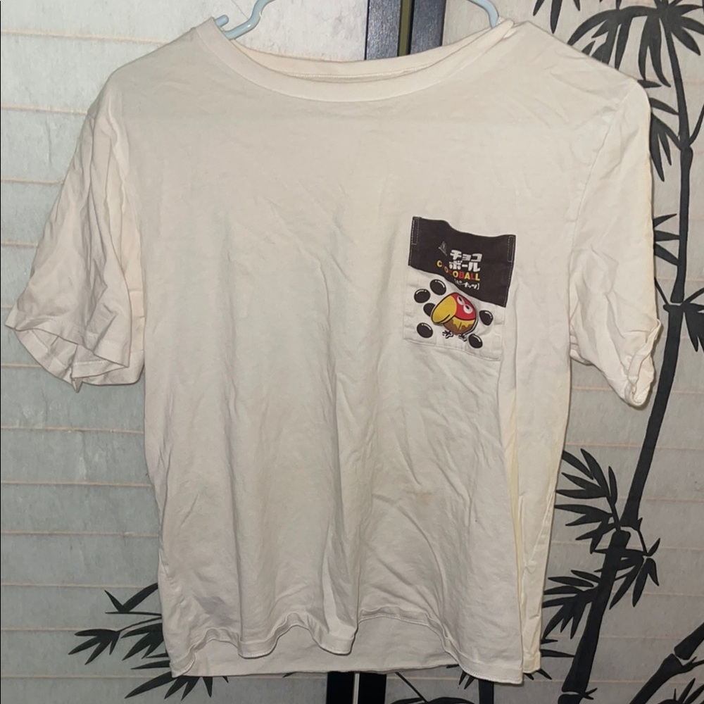 UNIQLO Cream Short Sleeve Tee with Graphic Pocket